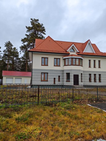 Дом, 334&nbsp;м², 14.1&nbsp;сот., 3&nbsp;эт.