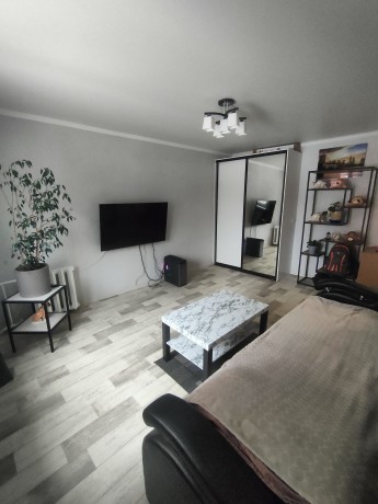 1к - квартира, 30 м², 3/5 эт.