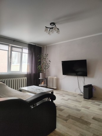 1к - квартира, 30 м², 3/5 эт.