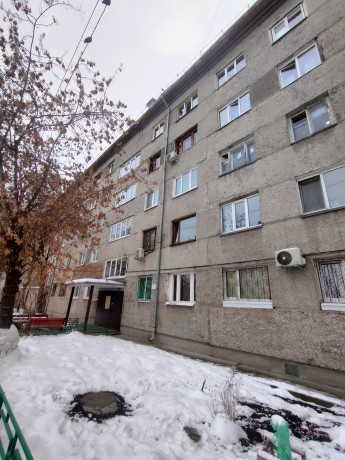 1к - квартира, 30 м², 3/5 эт.