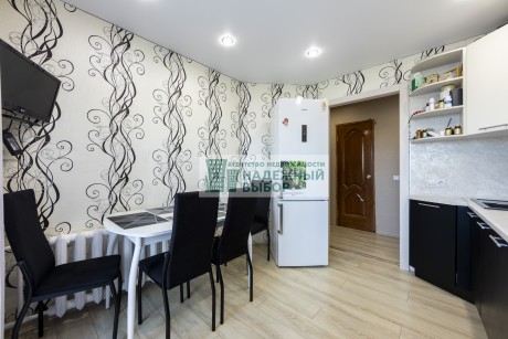 3к - квартира, 74 м², 6/13 эт.