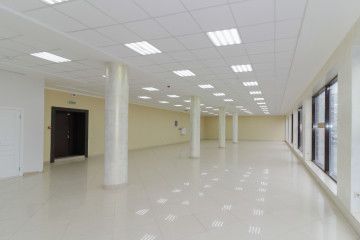 Торговое помещение - Коммерческая, 734.3 м²