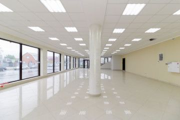 Торговое помещение - Коммерческая, 734.3 м²