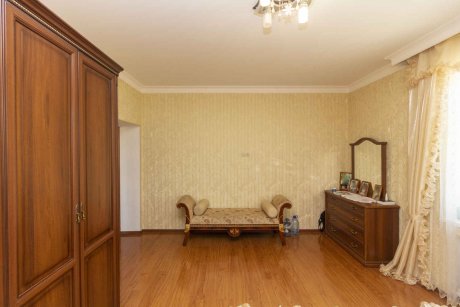 Дом, 460.3&nbsp;м², 15&nbsp;сот., 3&nbsp;эт.