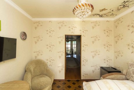 Дом, 460.3&nbsp;м², 15&nbsp;сот., 3&nbsp;эт.