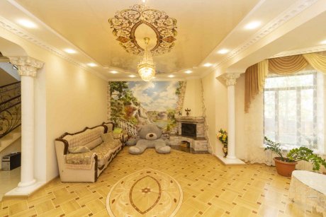 Дом, 460.3&nbsp;м², 15&nbsp;сот., 3&nbsp;эт.