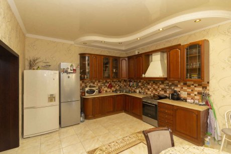 Дом, 460.3&nbsp;м², 15&nbsp;сот., 3&nbsp;эт.