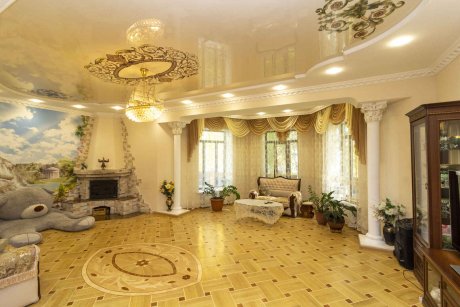 Дом, 460.3&nbsp;м², 15&nbsp;сот., 3&nbsp;эт.