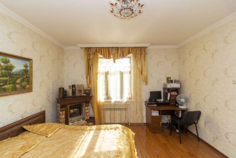 Дом, 460.3&nbsp;м², 15&nbsp;сот., 3&nbsp;эт.