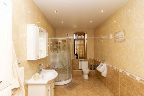 Дом, 460.3&nbsp;м², 15&nbsp;сот., 3&nbsp;эт.