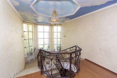 Дом, 460.3&nbsp;м², 15&nbsp;сот., 3&nbsp;эт.