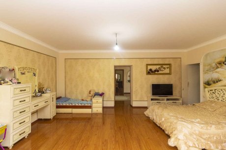 Дом, 460.3&nbsp;м², 15&nbsp;сот., 3&nbsp;эт.