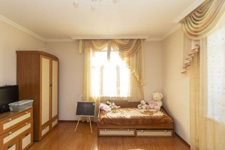 Дом, 460.3&nbsp;м², 15&nbsp;сот., 3&nbsp;эт.