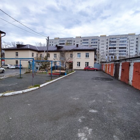 3к - квартира, 80 м², 2/2 эт.