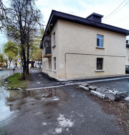 3к - квартира, 80 м², 2/2 эт.