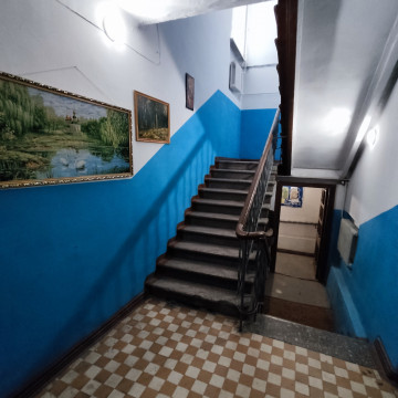 3к - квартира, 80 м², 2/2 эт.