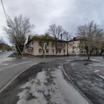 3к - квартира, 80 м², 2/2 эт.
