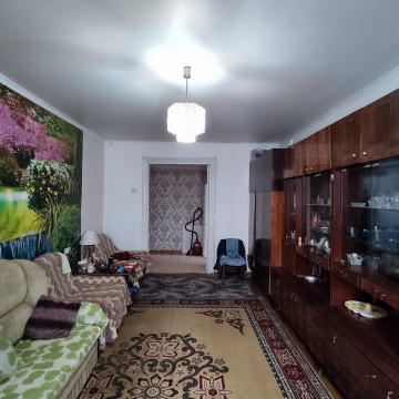 3к - квартира, 80 м², 2/2 эт.