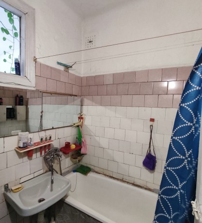 3к - квартира, 80 м², 2/2 эт.