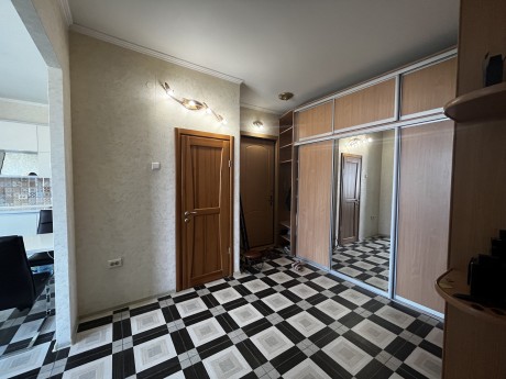 1к - квартира, 60 м², 8/10 эт.