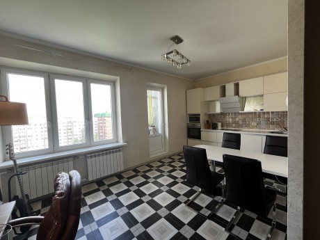 1к - квартира, 60 м², 8/10 эт.