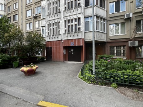 1к - квартира, 60 м², 8/10 эт.