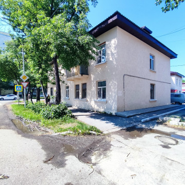 3к - квартира, 79.7 м², 2/2 эт.