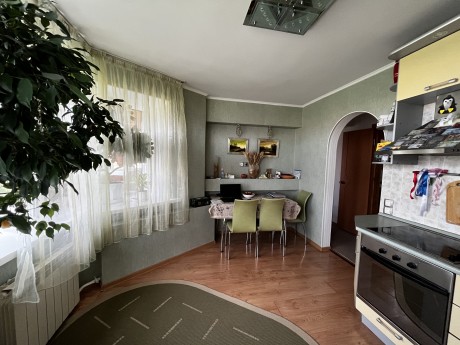 3к - квартира, 74.4 м², 8/8 эт.