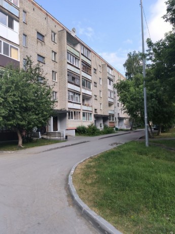 2к - квартира, 52 м², 2/5 эт.