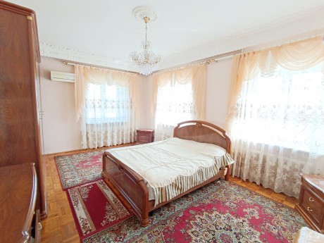 Дом, 276.8 м², 12 сот., 2 эт.