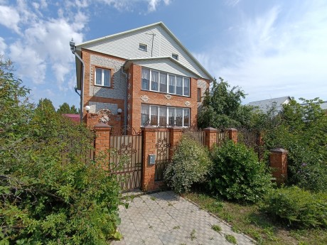 Дом, 276.8 м², 12 сот., 2 эт.