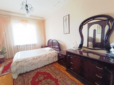 Дом, 276.8 м², 12 сот., 2 эт.