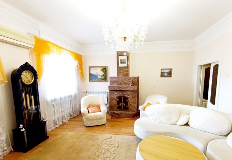 Дом, 276.8 м², 12 сот., 2 эт.