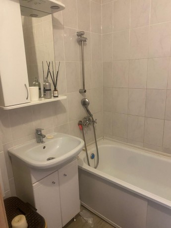 1к - квартира, 42.5 м², 11/17 эт.